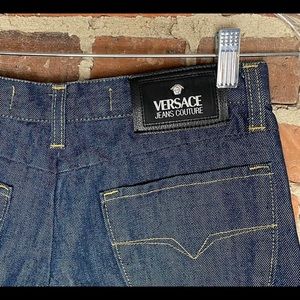 Authentic high rise Versace Capri Jeans 👖